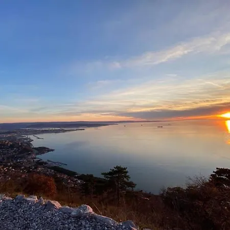 Διαμέρισμα Eastnortheast Wind *